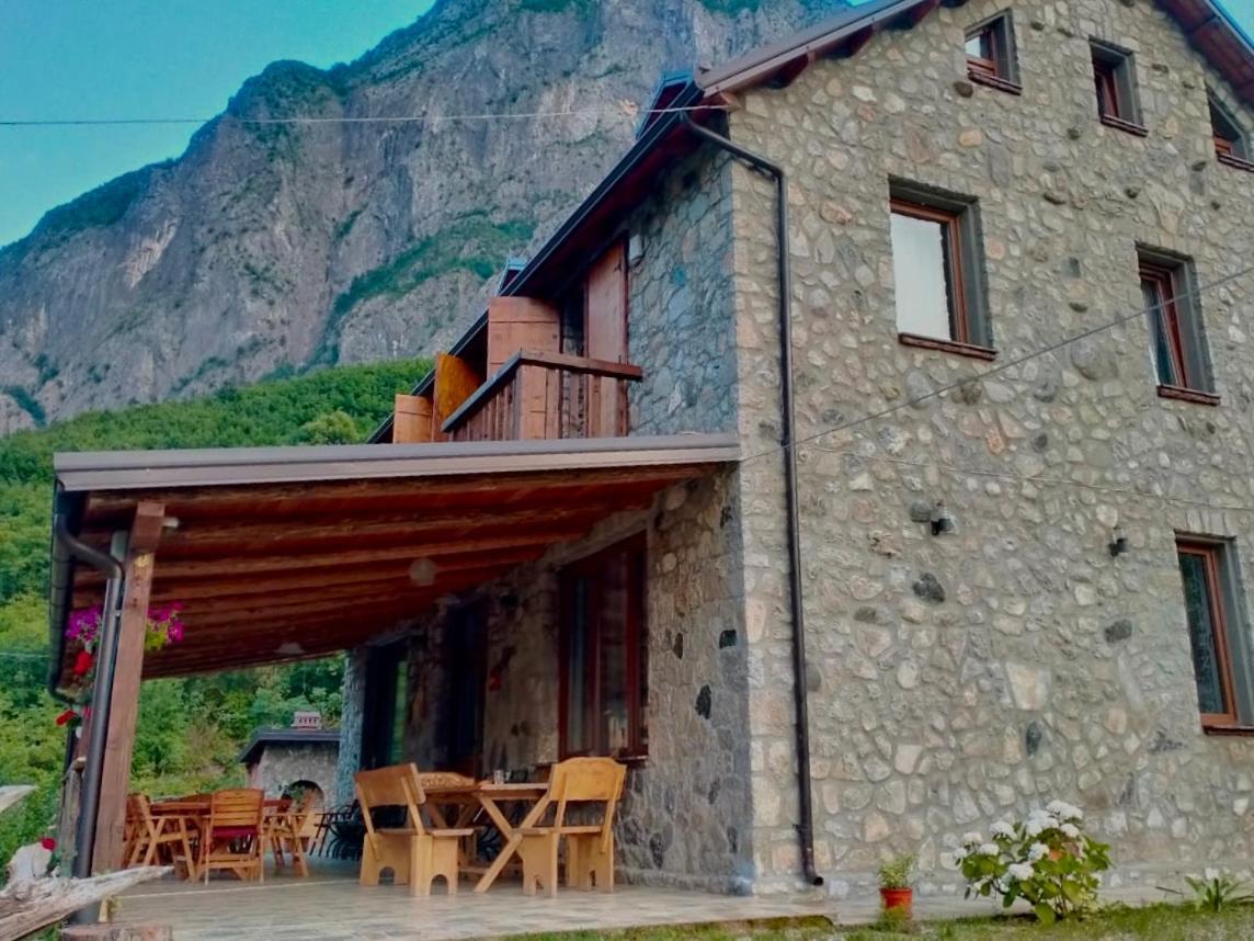 Hotel Aprripe Guri Firza Exterior foto